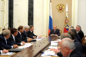Putin Addresses Session on GPV 2016-2025 (photo:  Kremlin.ru)