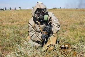 Russian Soldier in Chemical Defense Gear (photo: Mil.ru)
