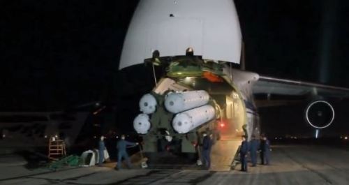News photo purportedly showing offload of S-300P TEL from An-124 in Syria