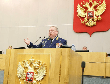 Shamanov addressing the Duma in 2018.PNG